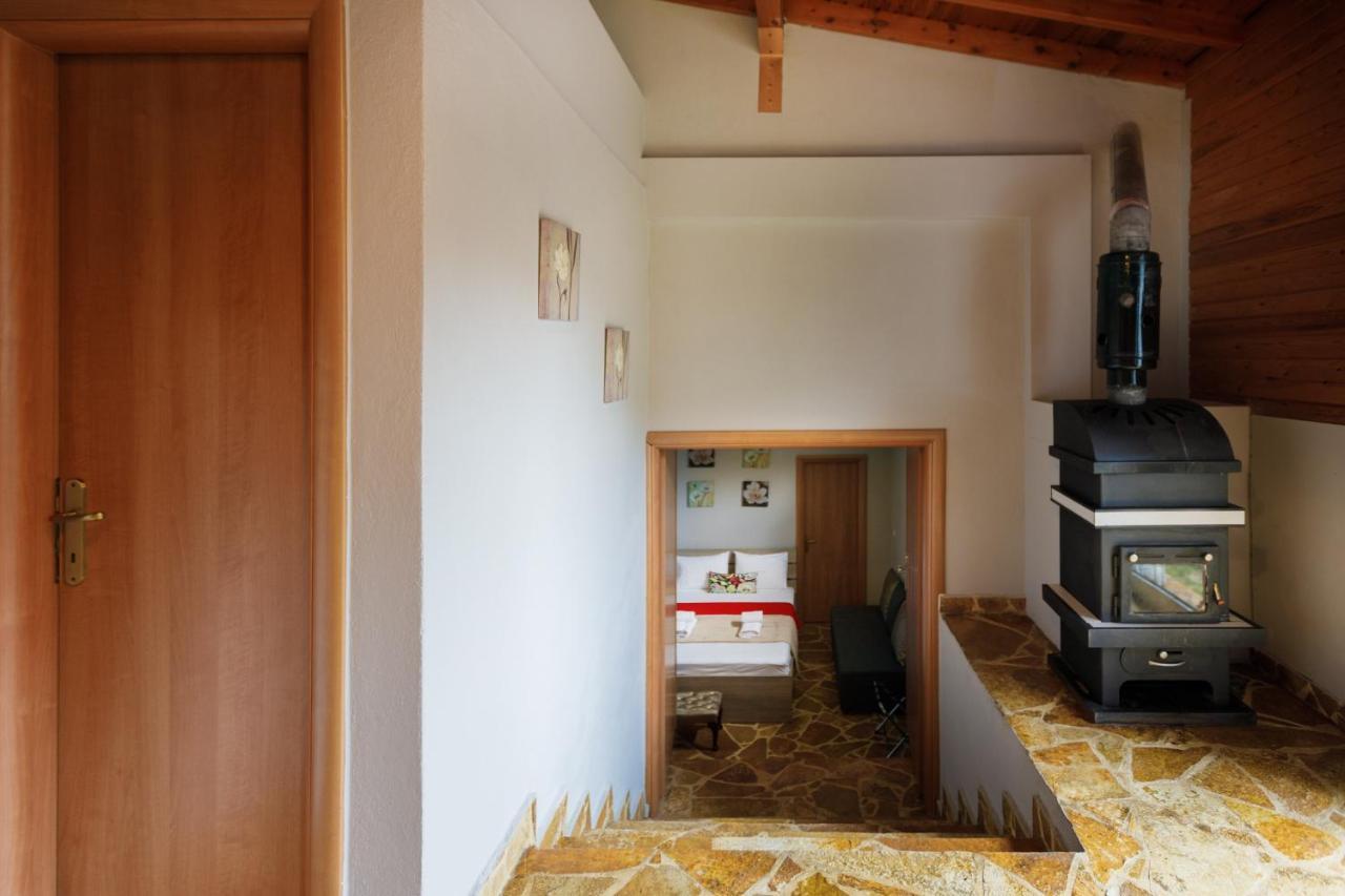 Wooden House Villa Mesimerion Exterior photo